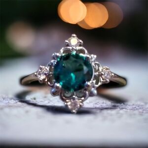 💚💎BrilliantCut Green Emerald and Diamond Silver Ring💚💎